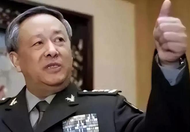 非常意外2009年开会时所用的茶杯是一个吃完的罐头瓶子(图21)